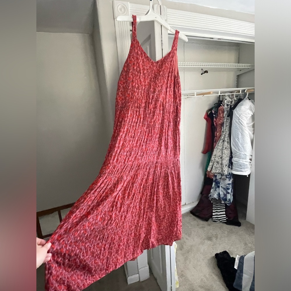Ladies small Joie Maxie full length spaghetti strap dress. Built in slip.